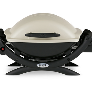 Weber Q 1000 Front View Closed
